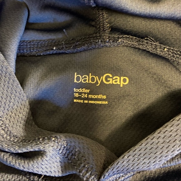 Set/2 babyGap Rashguards (1-s/s 1-l/s) 18-24m EUC - Picture 10 of 10